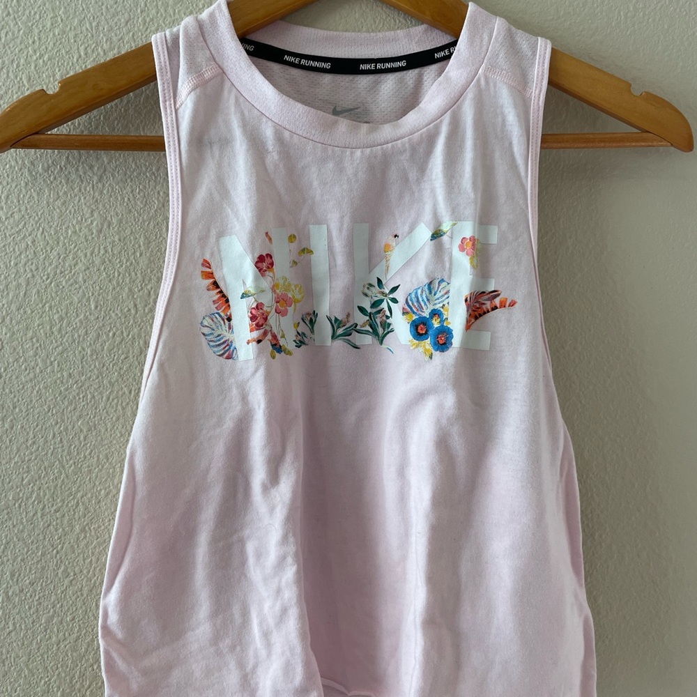 cropped nike tank top
